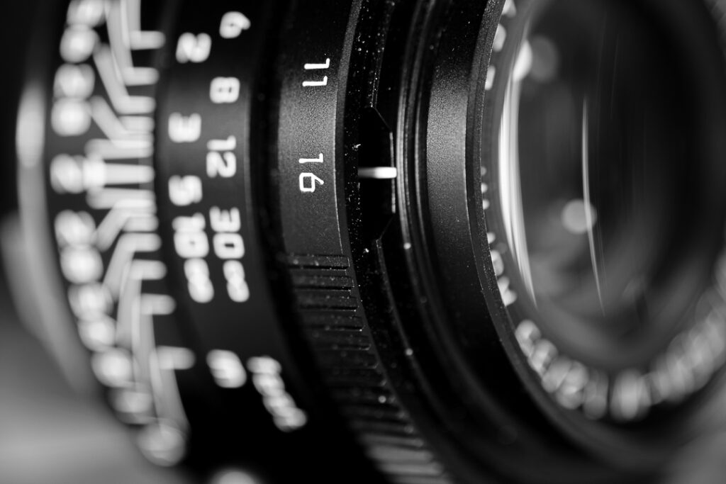 Aperture Ring on Summicron